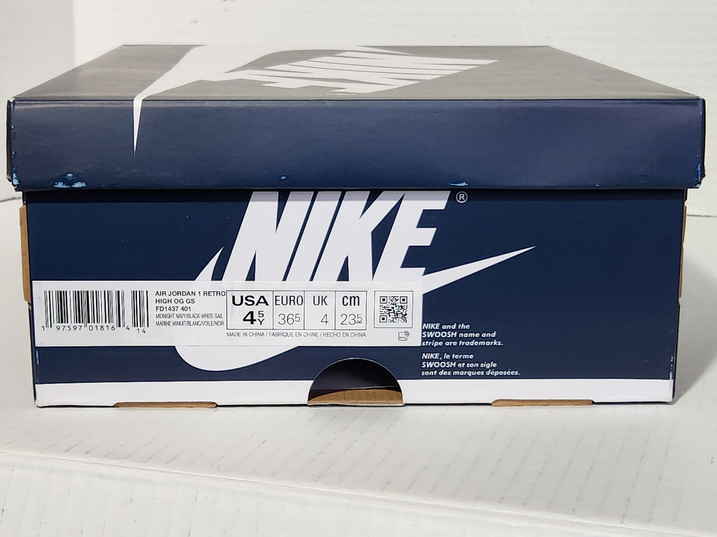 Air Jordan 1 retro high OG GS midnight navy Size 4.5y
