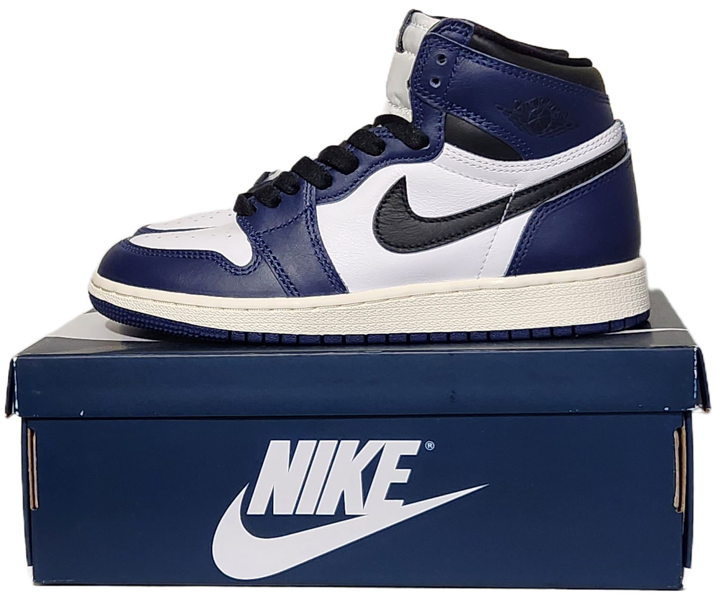 Air Jordan 1 retro high OG GS midnight navy Size 4.5y