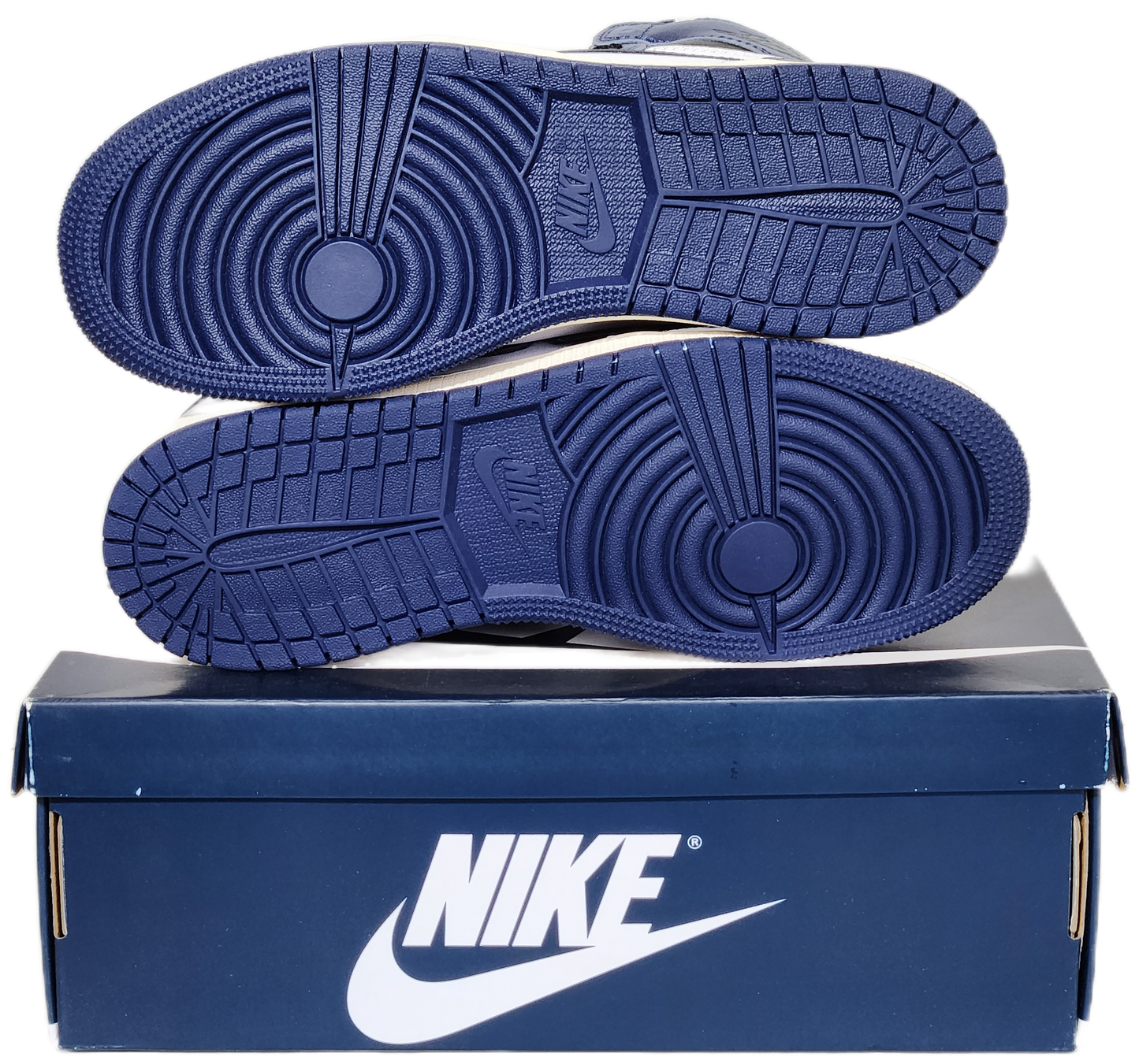 Air Jordan 1 retro high OG GS midnight navy Size 4.5y