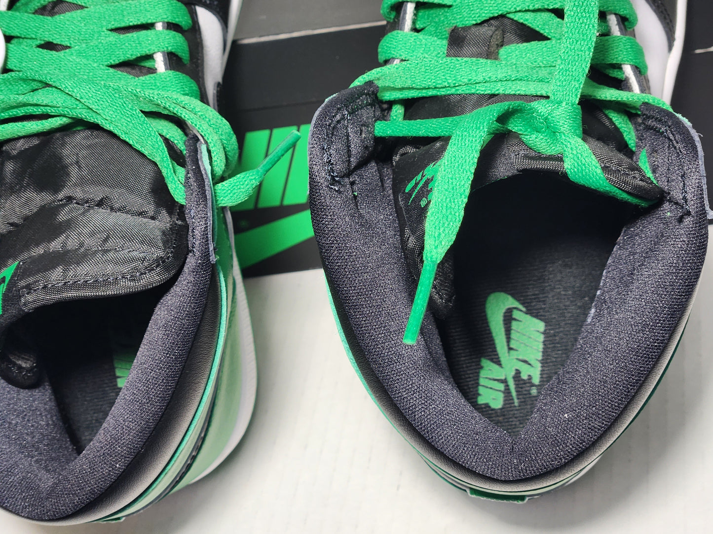 Nike Jordan 1 Retro High OG Lucky Green "SAMPLE" Rare unique legendary Find