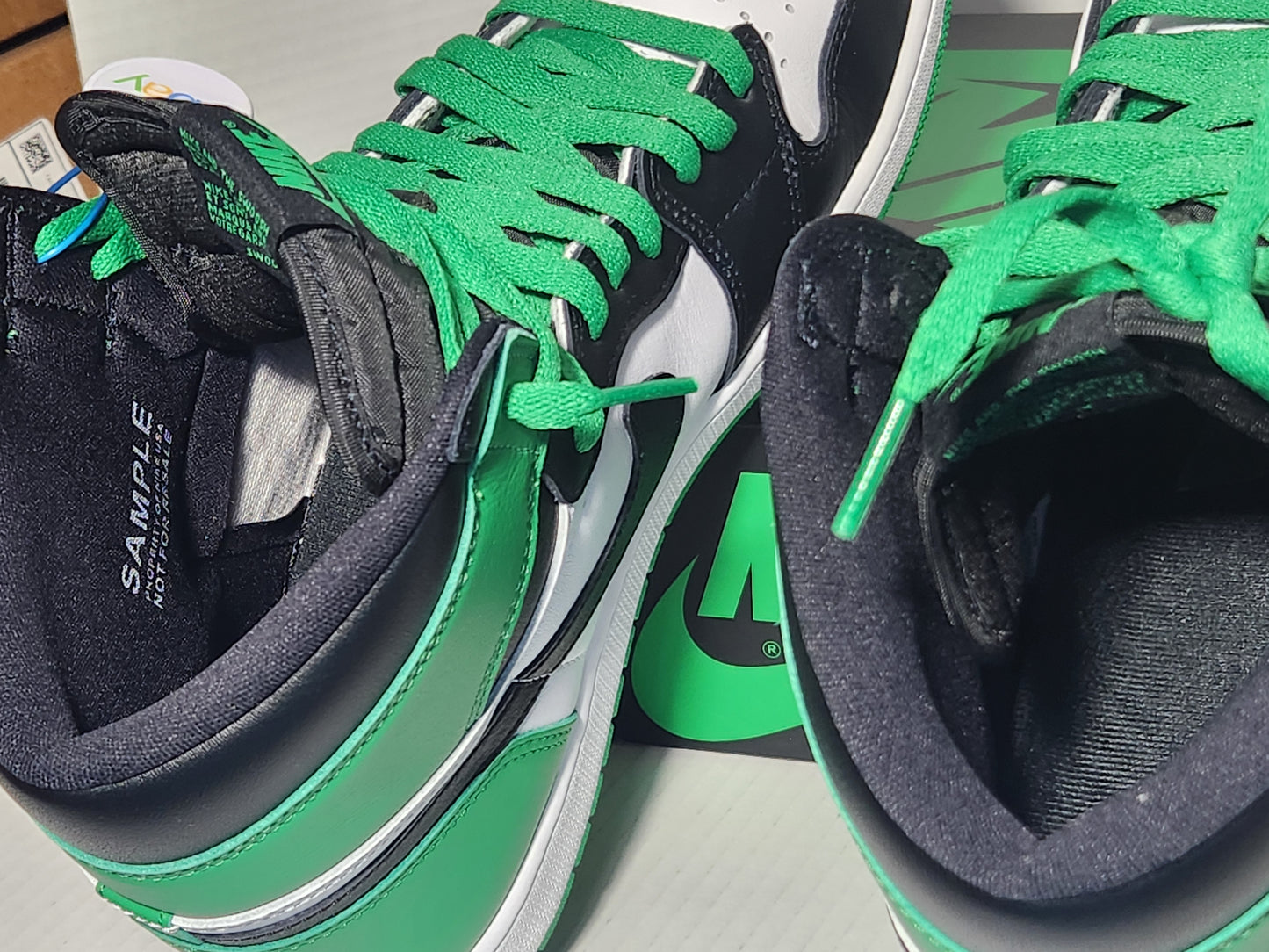 Nike Jordan 1 Retro High OG Lucky Green "SAMPLE" Rare unique legendary Find