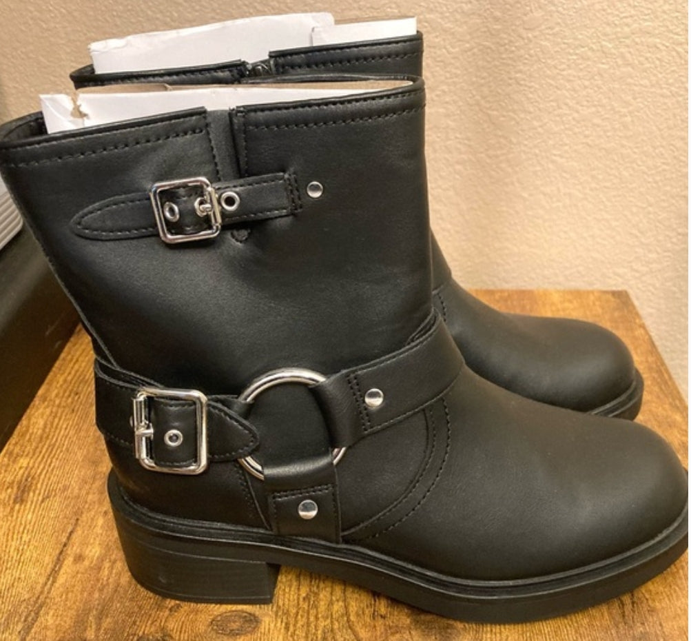 Connor Ankle Motorcycle Boots Genuine Faux Leather Memory Foam Size 8 w