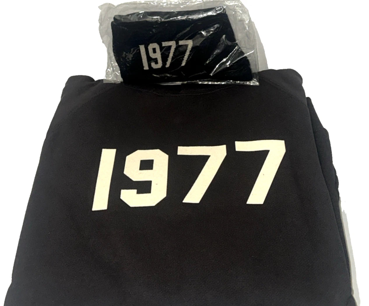 Essentials Fear of God 1977 Iron Hoodie Small + Essentials Matching Socks Set