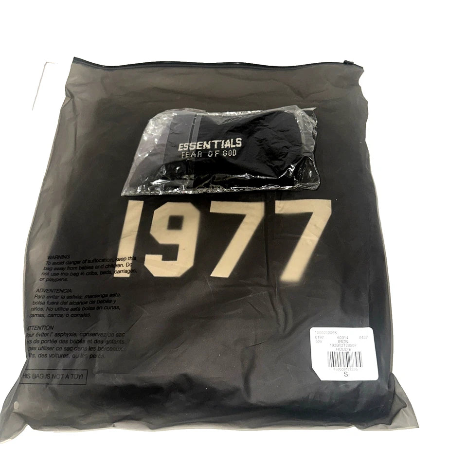 Essentials Fear of God 1977 Iron Hoodie Small + Essentials Matching Socks Set
