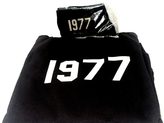 Essentials Fear of God 1977 Iron Hoodie Small + Essentials Matching Socks Set