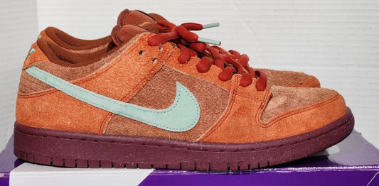 Size 9 - Nike Dunk SB Low Pro Premium Mystic Red