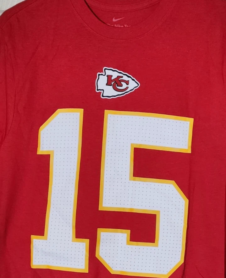 Patrick Mahomes Kansas City Chiefs nfl #15 Nike Tshirt Size Small