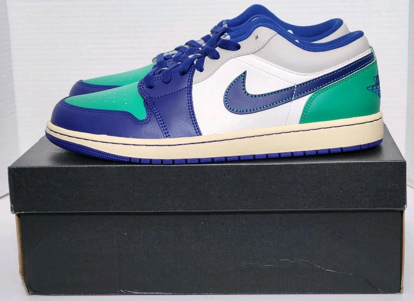 Jordan 1 Low Rare Air Size 11.5