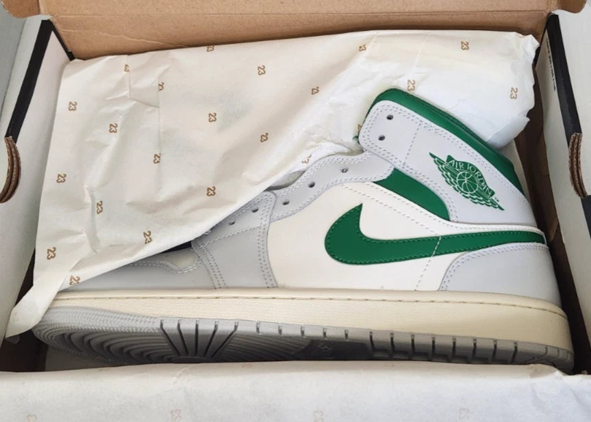 Nike Air Jordan 1 Mid Summit White Pine Green Size 11.5